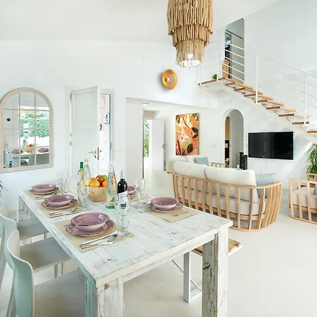 Owl Bocoris - 15 Min Walk To The