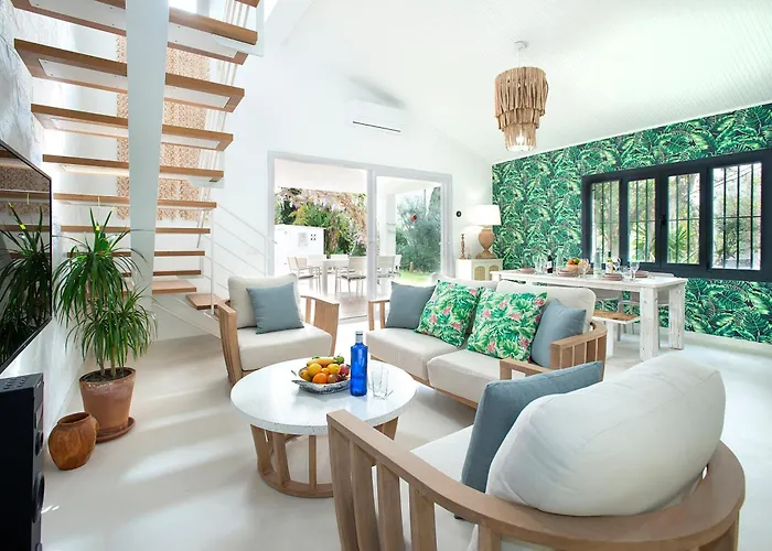 Owl Bocoris - 15 Min Walk To The Villa *