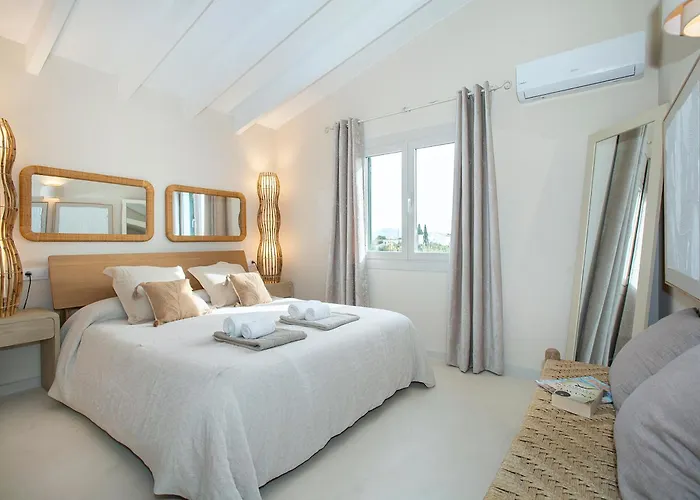 Owl Bocoris - 15 Min Walk To The Порт-де-Польєнса